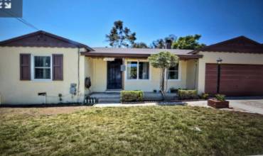 2416 J Ave, National City, California 91950, 3 Bedrooms Bedrooms, ,1 BathroomBathrooms,Residential,Buy,2416 J Ave,PTP2407694