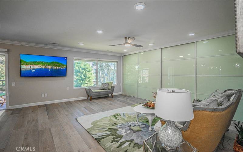 spacious living room with view