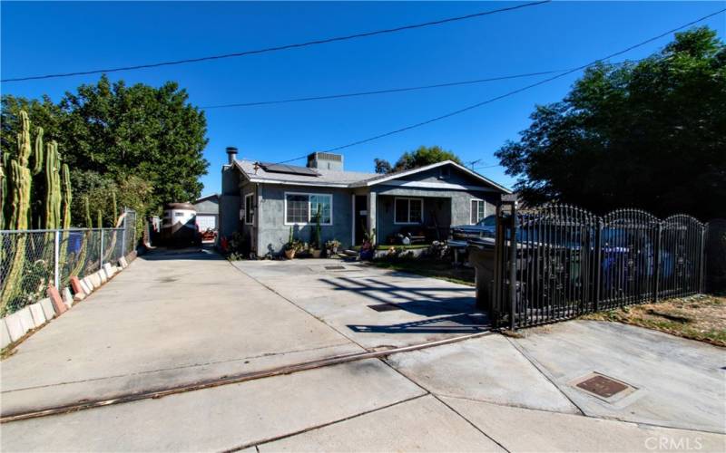 Remote Gate and Large Driveway