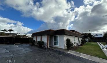 2312 Santa Ana Avenue D, Costa Mesa, California 92627, 2 Bedrooms Bedrooms, ,1 BathroomBathrooms,Residential Lease,Rent,2312 Santa Ana Avenue D,PW24253716