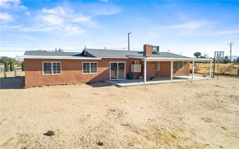 Backyard w/covered patio