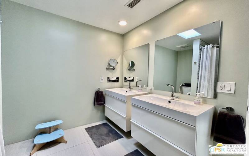 Main Bathroom