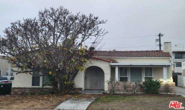 451 N Alta Vista Boulevard, Los Angeles, California 90036, 2 Bedrooms Bedrooms, ,1 BathroomBathrooms,Residential Lease,Rent,451 N Alta Vista Boulevard,24474423