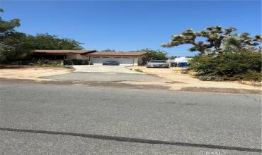 7674 Dumosa Avenue, Yucca Valley, California 92284, 2 Bedrooms Bedrooms, ,2 BathroomsBathrooms,Residential,Buy,7674 Dumosa Avenue,JT24153922