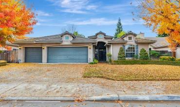 1126 E Royal Dornoch, Fresno, California 93730, 4 Bedrooms Bedrooms, ,3 BathroomsBathrooms,Residential,Buy,1126 E Royal Dornoch,ML81989008