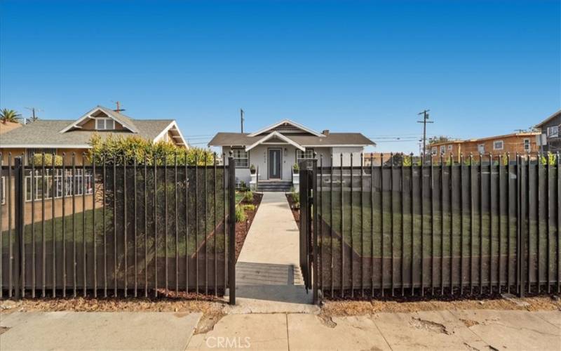 Enclosed front modern front gate