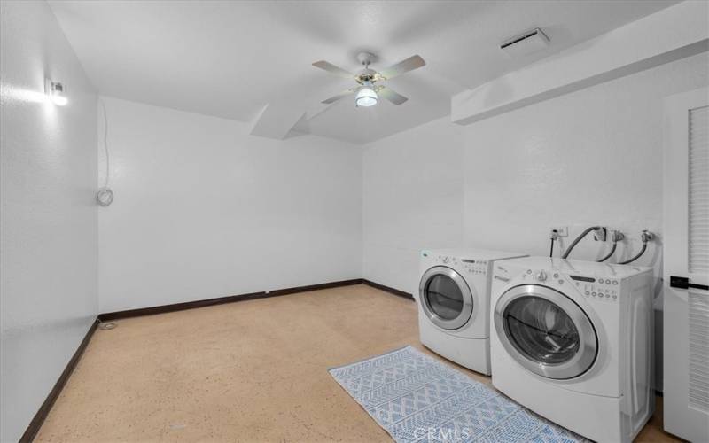 laundry/bonus area