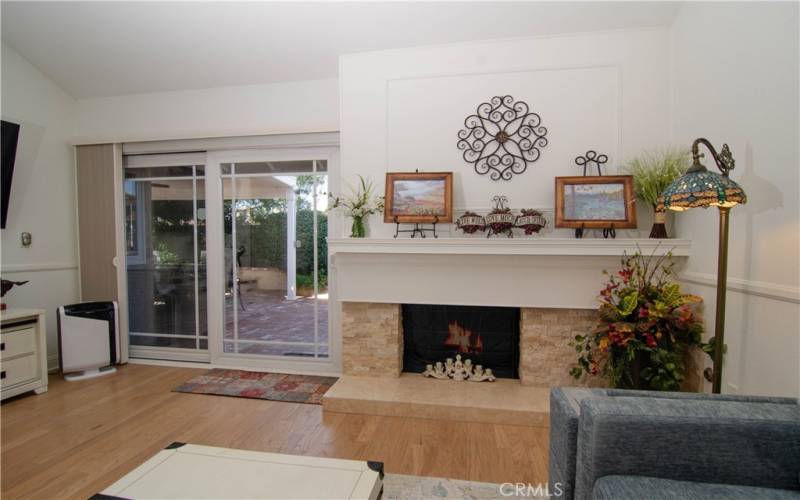 Living room fireplace / travertine hearth