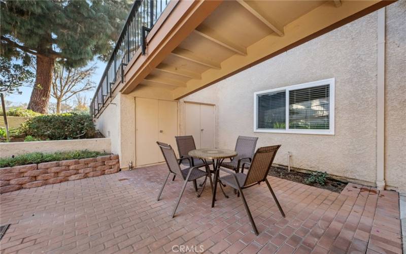 Common front porch sitting area