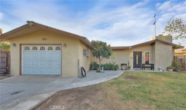 9230 LIVE OAK, Fontana, California 92335, 3 Bedrooms Bedrooms, ,2 BathroomsBathrooms,Residential,Buy,9230 LIVE OAK,CV24234591