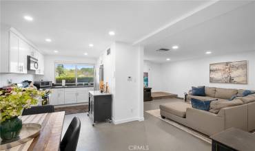 3827 W Avenue 41 5, Los Angeles, California 90065, 3 Bedrooms Bedrooms, ,2 BathroomsBathrooms,Residential,Buy,3827 W Avenue 41 5,CV24164819