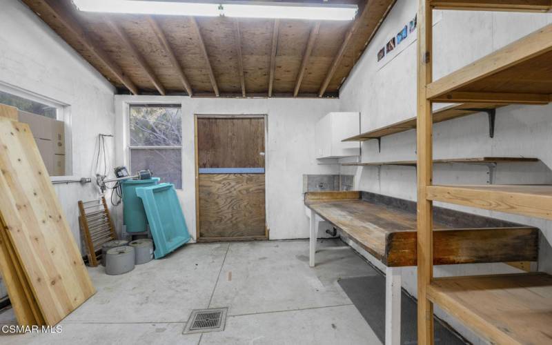 4662 Barnard St - Workshop (3)