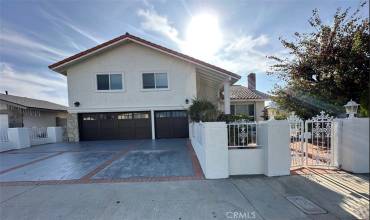 9852 Vicksburg Drive, Huntington Beach, California 92646, 7 Bedrooms Bedrooms, ,4 BathroomsBathrooms,Residential Lease,Rent,9852 Vicksburg Drive,SR24254793