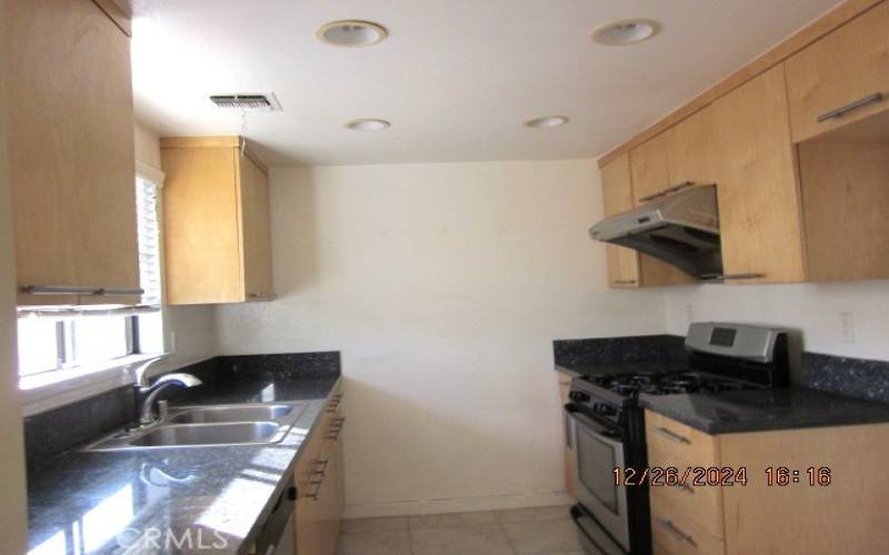 Kitchen with Granitetops