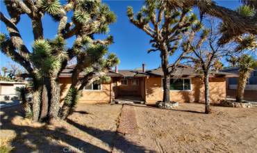 7431 Apache Trail, Yucca Valley, California 92284, 4 Bedrooms Bedrooms, ,4 BathroomsBathrooms,Residential Income,Buy,7431 Apache Trail,JT25000868