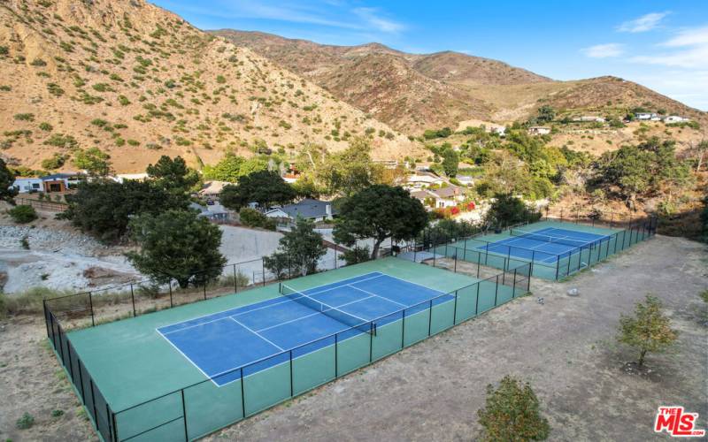 Malibu West Tennis courts