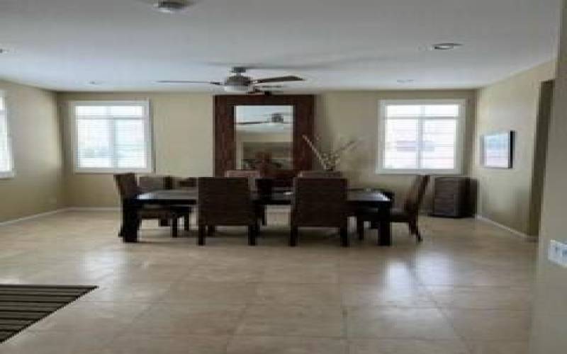 Desert willow dinning room