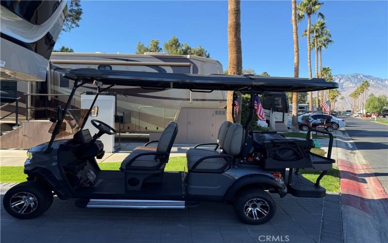 2024 6-passanger golf cart