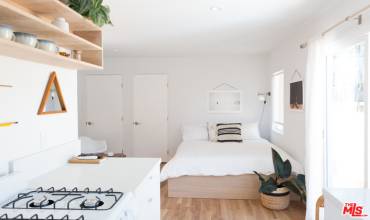 2708 BELLEVUE Avenue, Los Angeles, California 90026, ,1 BathroomBathrooms,Residential Lease,Rent,2708 BELLEVUE Avenue,25475751