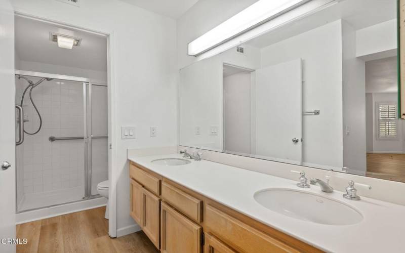 17-web-or-mls-17 - Primary Bathroom