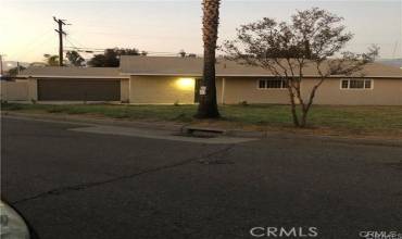 1298 W 23rd Street, San Bernardino, California 92405, 3 Bedrooms Bedrooms, ,2 BathroomsBathrooms,Residential,Buy,1298 W 23rd Street,CV25000377