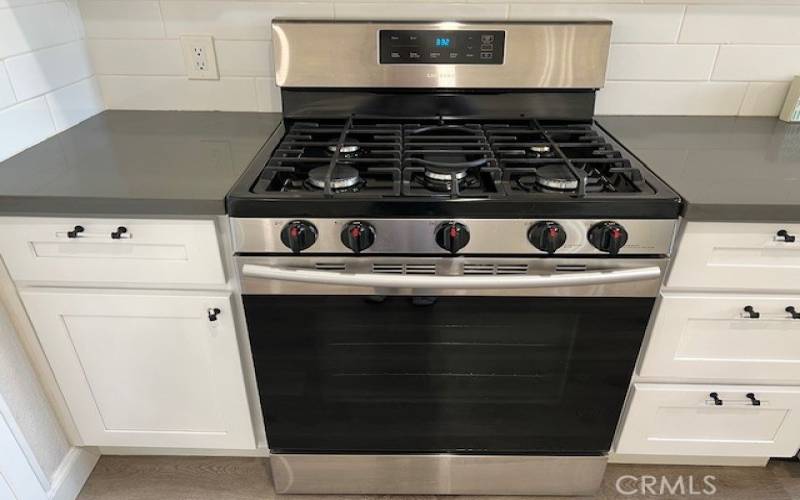 New gas range oven