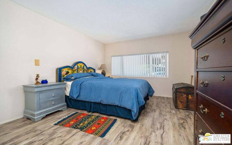 guest bedroom 1-prior furnishings