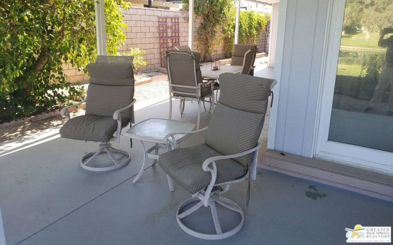 patio furnishings pic 2