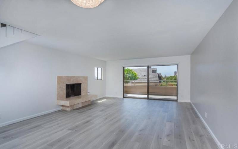 LIVING /DINING AREA W/OCEAN VIEW DECK