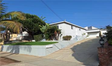 828 N Lucia Avenue A, Redondo Beach, California 90277, 2 Bedrooms Bedrooms, ,1 BathroomBathrooms,Residential Lease,Rent,828 N Lucia Avenue A,SB24255864