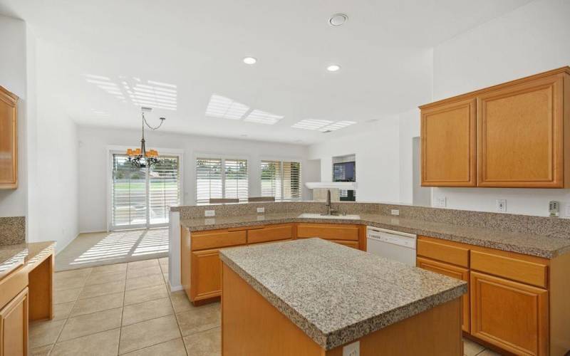 75715 Heritage - Great Room Kitchen 4