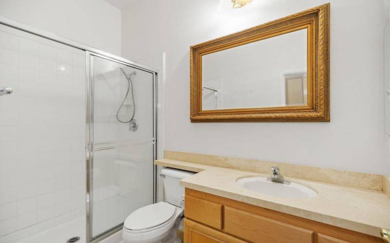 75715 Heritage - Second Bathroom