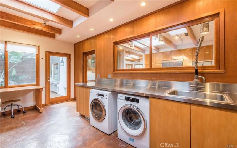 laundry room off kitchen