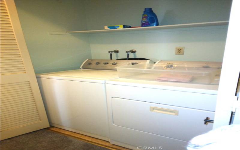 2nd floor washer/dryer in hall