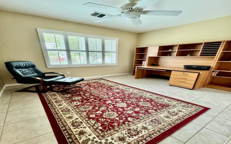 Guest Bedroom/Office