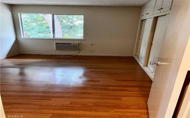 Hardwood Planking in Guest Room