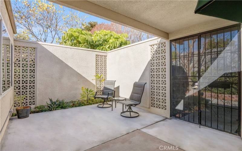 Wonderful and private courtyard patio