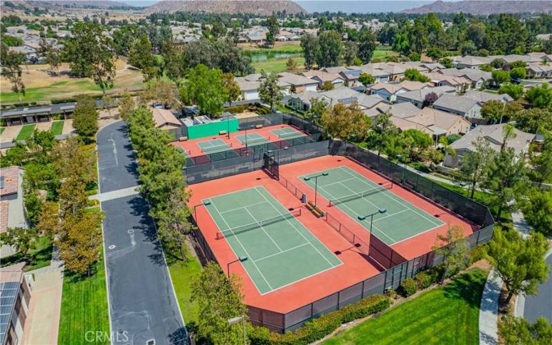 Tennis/pickleball courts and sports courts