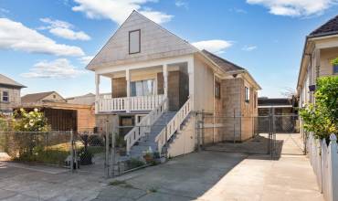 916 36Th Ave, Oakland, California 94601, 2 Bedrooms Bedrooms, ,1 BathroomBathrooms,Residential,Buy,916 36Th Ave,41081172