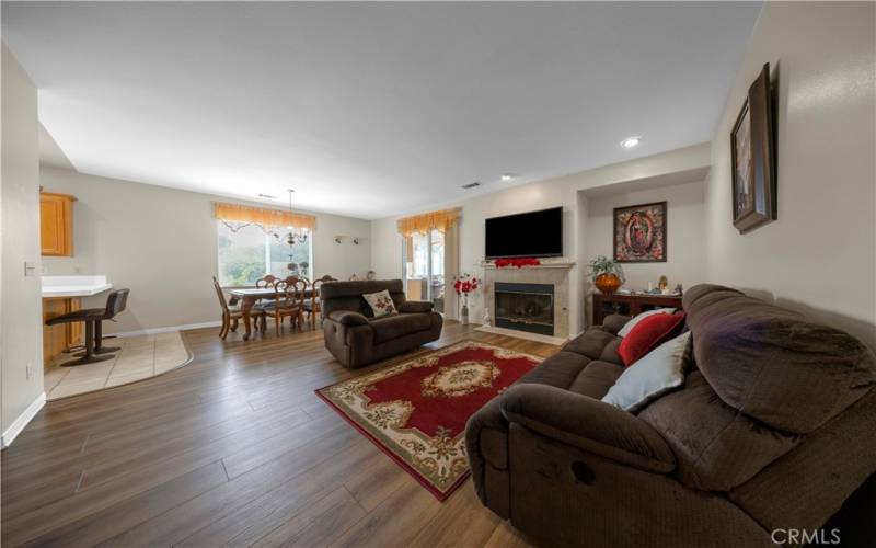 Dining Room / Living Room