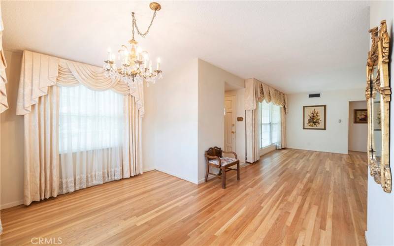 Dinning room adjoining living room