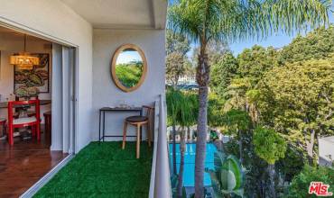 1131 Alta Loma Road 516, West Hollywood, California 90069, 2 Bedrooms Bedrooms, ,1 BathroomBathrooms,Residential,Buy,1131 Alta Loma Road 516,24454409