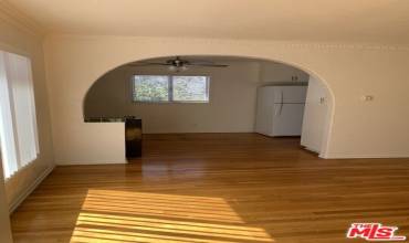 926 S Bedford Street 3, Los Angeles, California 90035, 1 Bedroom Bedrooms, ,1 BathroomBathrooms,Residential Lease,Rent,926 S Bedford Street 3,25477241