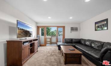 8577 Rugby Drive 203, West Hollywood, California 90069, 1 Bedroom Bedrooms, ,1 BathroomBathrooms,Residential,Buy,8577 Rugby Drive 203,24439787