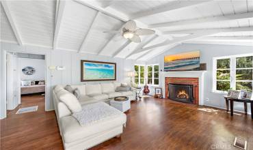 2072 Glenneyre Street, Laguna Beach, California 92651, 4 Bedrooms Bedrooms, ,2 BathroomsBathrooms,Residential Lease,Rent,2072 Glenneyre Street,LG25003567