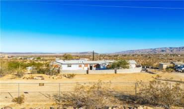 5177 Avenida Del Sol, Joshua Tree, California 92252, 4 Bedrooms Bedrooms, ,2 BathroomsBathrooms,Residential,Buy,5177 Avenida Del Sol,JT25003273