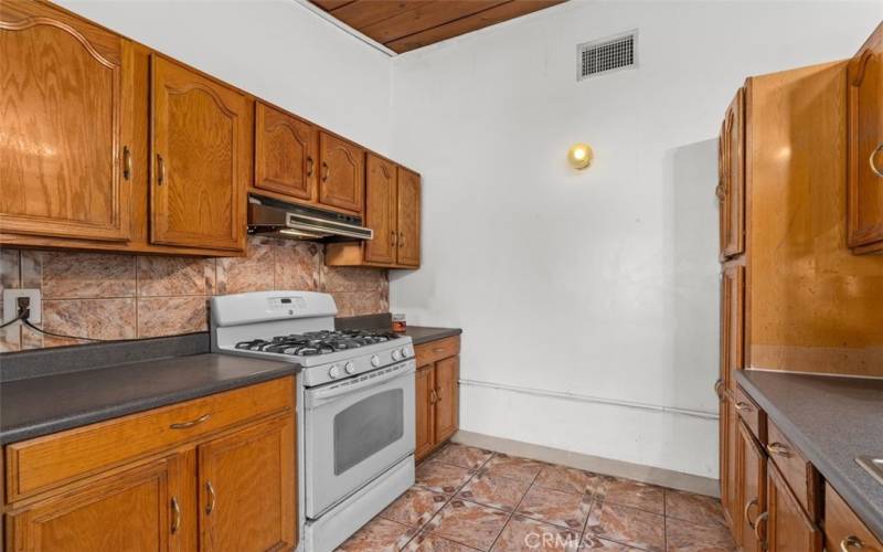 Kitchen prepping and cooking area