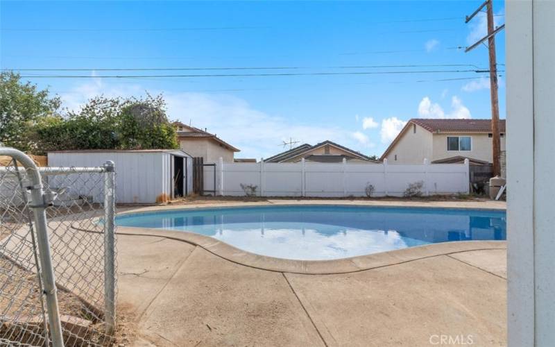 Gated pool entrance