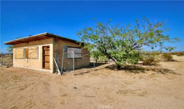 62107 Moon Drive, Joshua Tree, California 92252, ,Residential,Buy,62107 Moon Drive,JT25003304