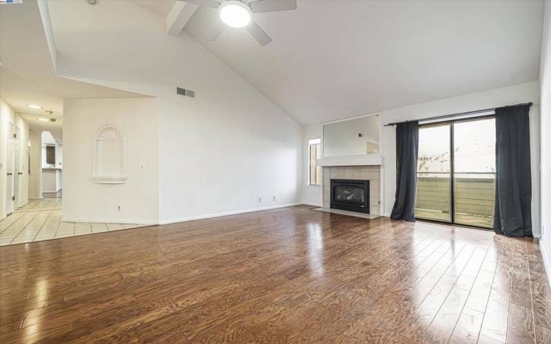 Spacious living room